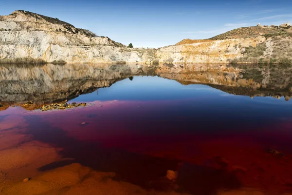 Lago Rojo
