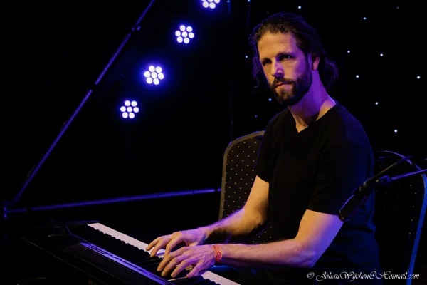 Vrijdag ; avond optredens