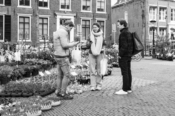 2025-03-01-Bloemenmarkt-Utrecht-0143