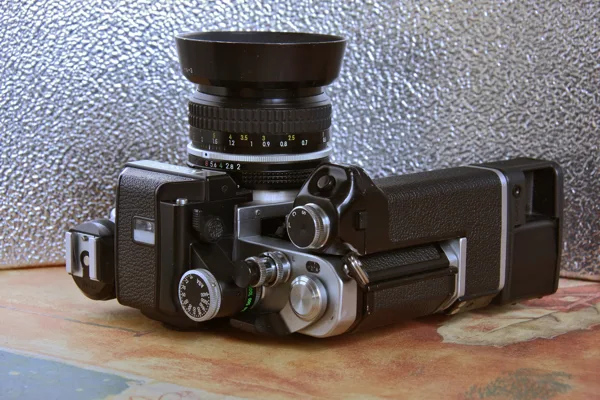 Nikon F2A met motordrive MD2 img__001