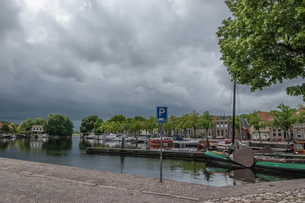 Blokzijl huizen aan het water