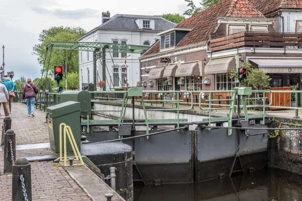Blokzijl- sluis (2)